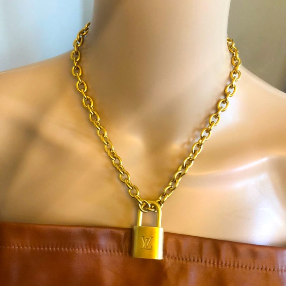 Repurposed Aunthentic Louis Vuitton gold brass padlock and Key🔥 - Picture 2 of 10
